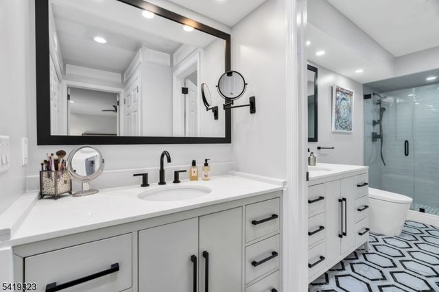 1 Rolling Hill Ct, Madison Boro, NJ 07940