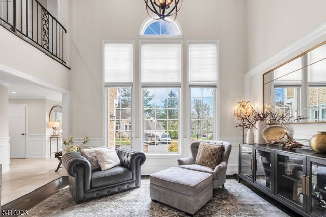 1 Rolling Hill Ct, Madison Boro, NJ 07940