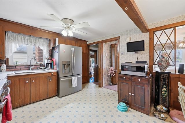 11 Judith St, Springfield, MA 01118