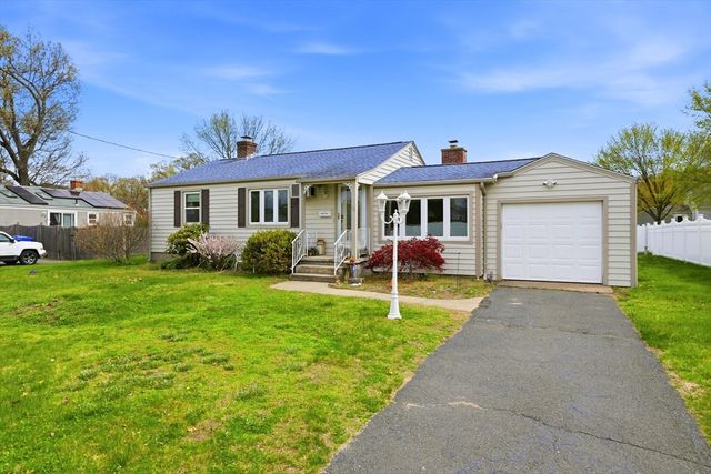11 Judith St, Springfield, MA 01118