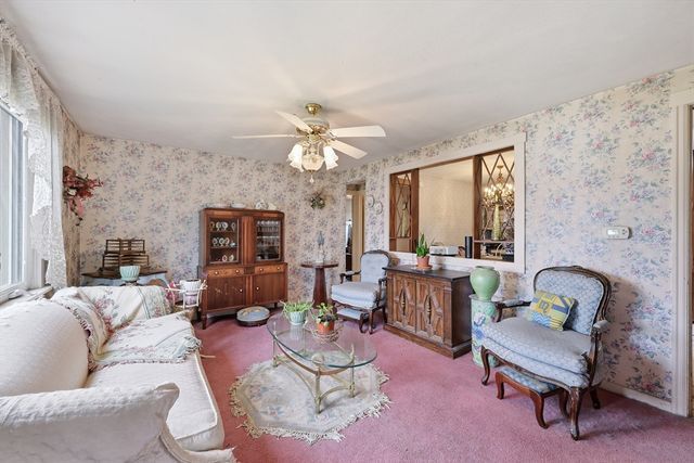 11 Judith St, Springfield, MA 01118