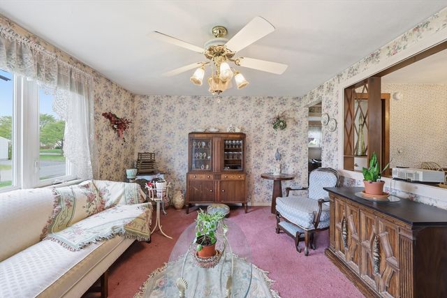 11 Judith St, Springfield, MA 01118