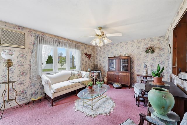 11 Judith St, Springfield, MA 01118