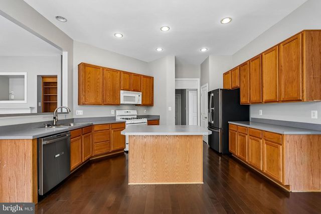 9046 ROARING SPRING LOOP, Bristow, VA 20136