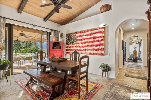 2300 S Bisnaga Avenue, Palm Springs, CA 92264