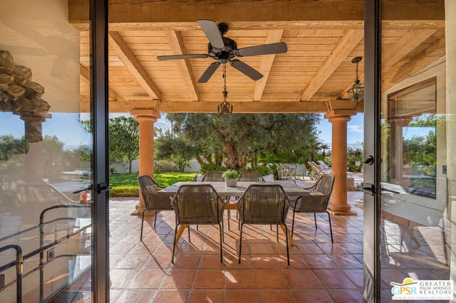 2300 S Bisnaga Avenue, Palm Springs, CA 92264