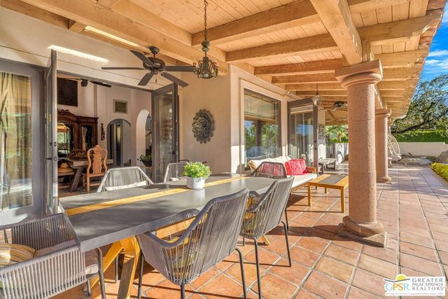 2300 S Bisnaga Avenue, Palm Springs, CA 92264