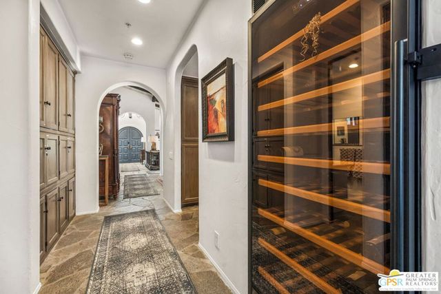2300 S Bisnaga Avenue, Palm Springs, CA 92264