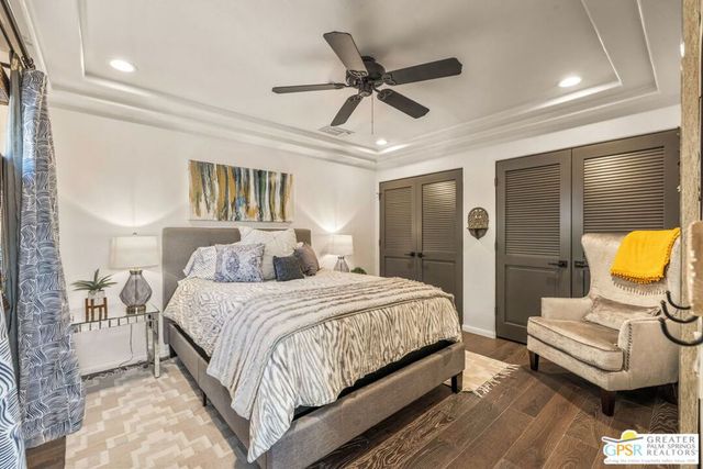 2300 S Bisnaga Avenue, Palm Springs, CA 92264