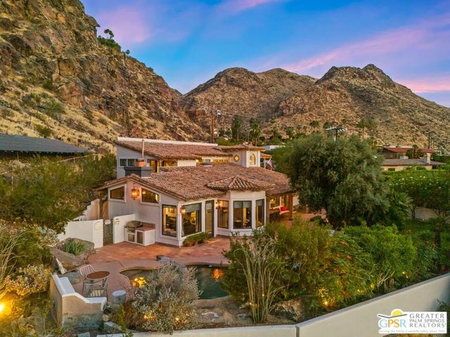 2300 S Bisnaga Avenue, Palm Springs, CA 92264