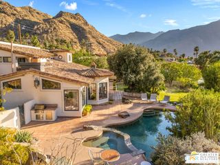 2300 S Bisnaga Avenue, Palm Springs, CA 92264