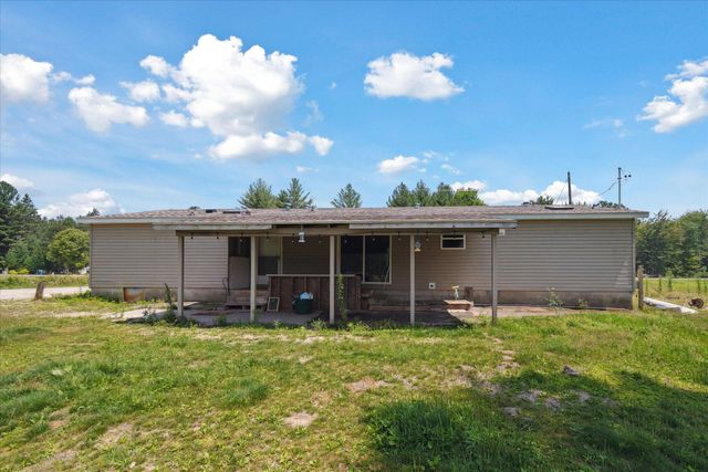 939 N Coleman Road, Shepherd, MI 48883