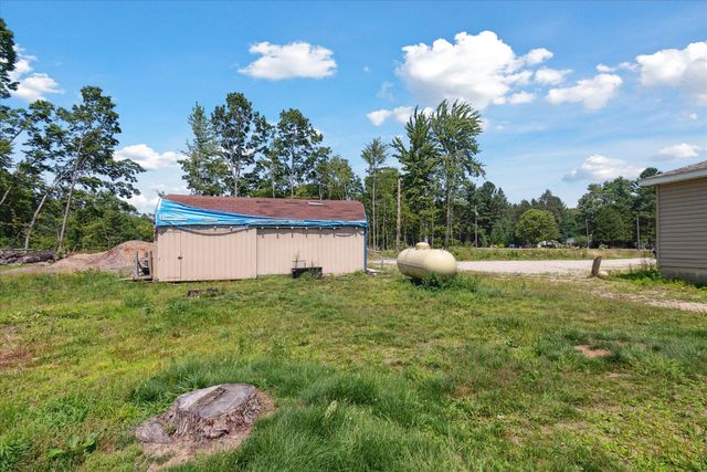 939 N Coleman Road, Shepherd, MI 48883