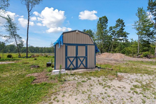 939 N Coleman Road, Shepherd, MI 48883