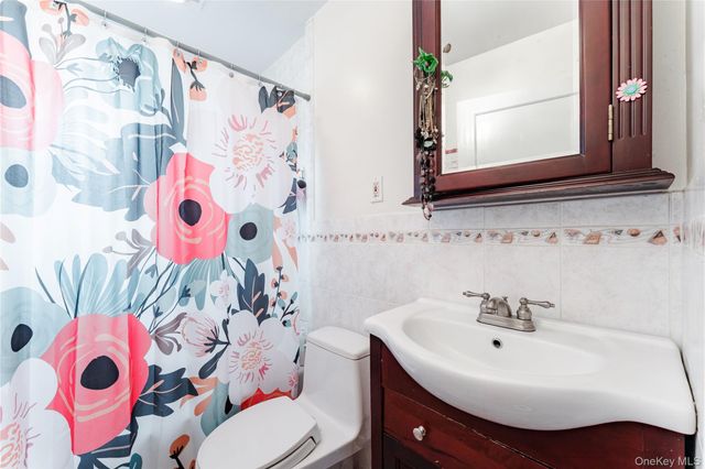 69-62 199th Street, Fresh Meadows, NY 11365
