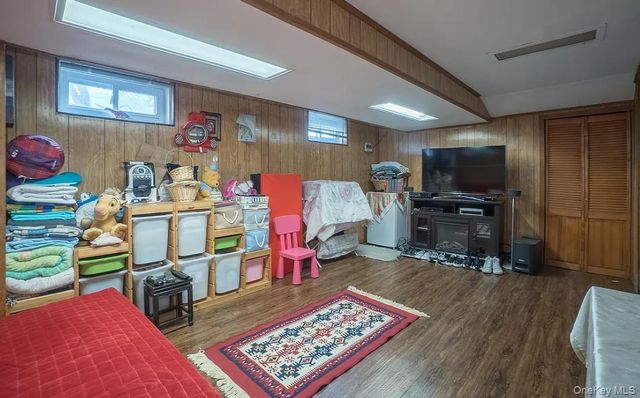 69-62 199th Street, Fresh Meadows, NY 11365