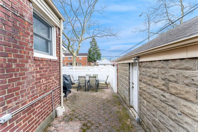 69-62 199th Street, Fresh Meadows, NY 11365