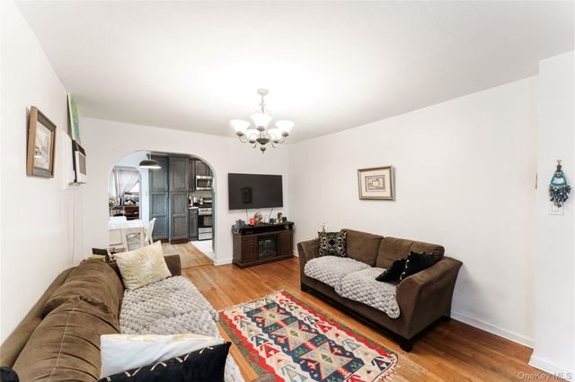 69-62 199th Street, Fresh Meadows, NY 11365