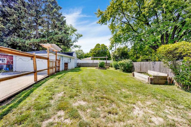 340 S Lodge Lane, Lombard, IL 60148