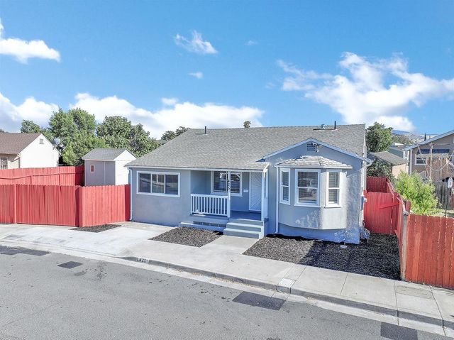425 W 8th Street, Pittsburg, CA 94565