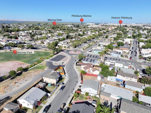 425 W 8th Street, Pittsburg, CA 94565