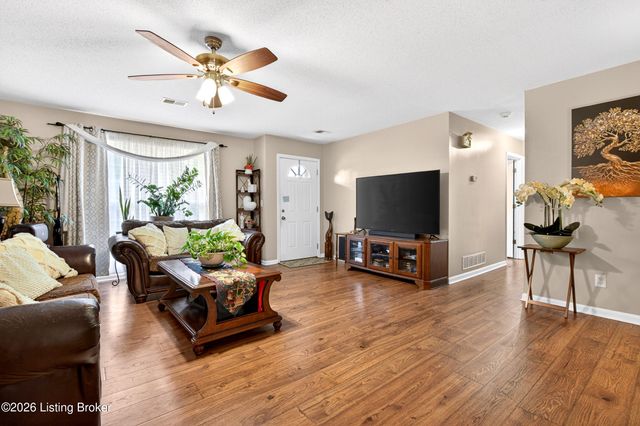 1305 Williamsburg Dr, Elizabethtown, KY 42701