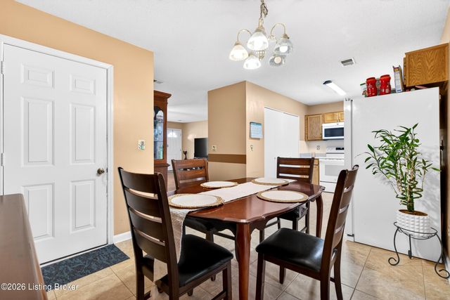 1305 Williamsburg Dr, Elizabethtown, KY 42701