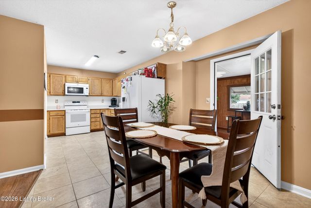 1305 Williamsburg Dr, Elizabethtown, KY 42701