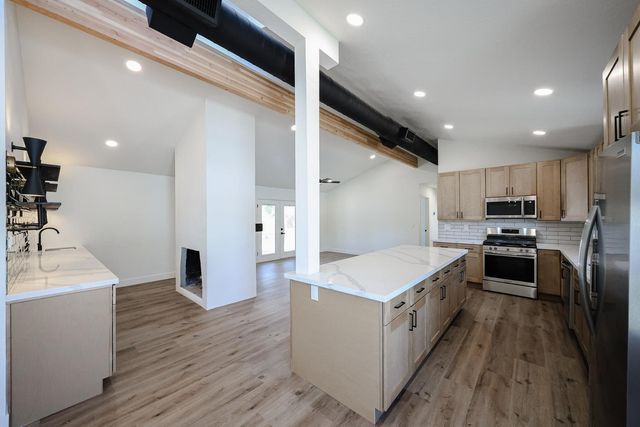 3001 W Mercer Lane, Phoenix, AZ 85029