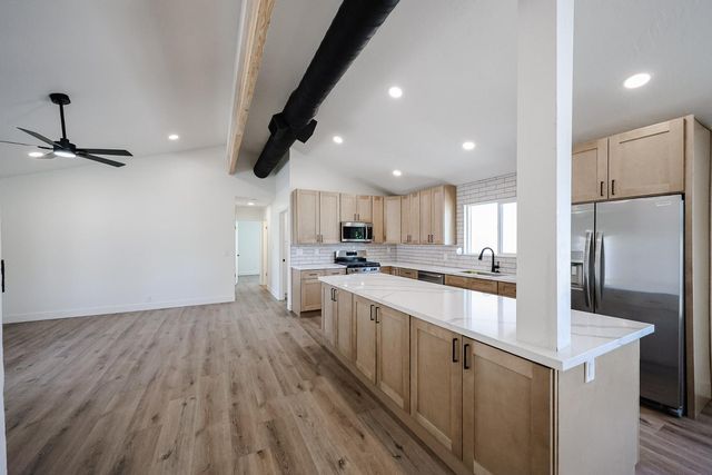 3001 W Mercer Lane, Phoenix, AZ 85029
