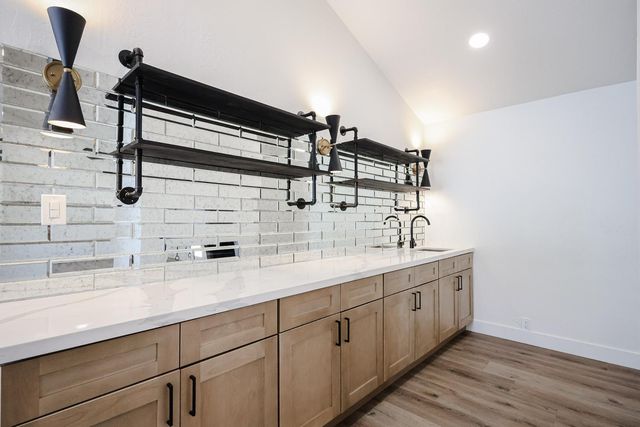 3001 W Mercer Lane, Phoenix, AZ 85029