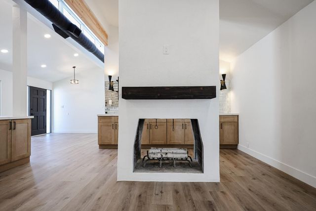 3001 W Mercer Lane, Phoenix, AZ 85029