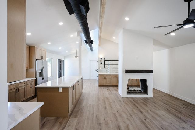 3001 W Mercer Lane, Phoenix, AZ 85029