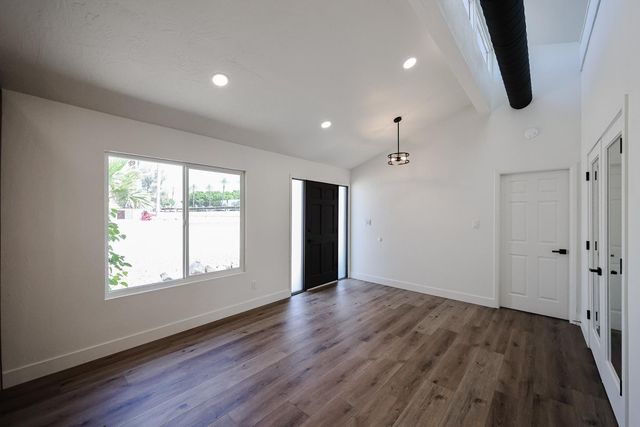 3001 W Mercer Lane, Phoenix, AZ 85029