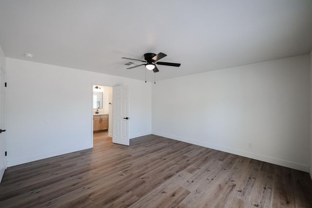 3001 W Mercer Lane, Phoenix, AZ 85029
