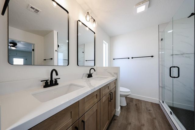 3001 W Mercer Lane, Phoenix, AZ 85029