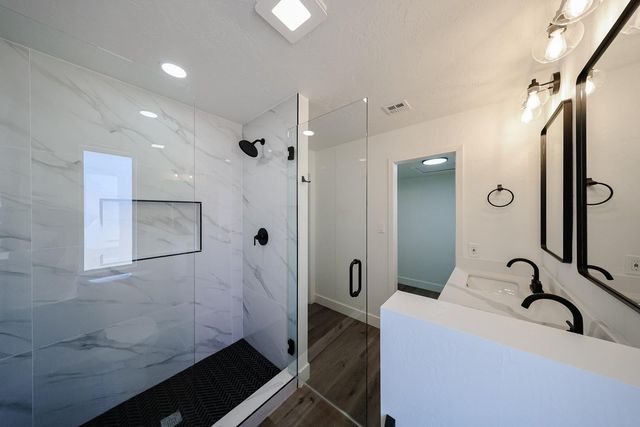 3001 W Mercer Lane, Phoenix, AZ 85029