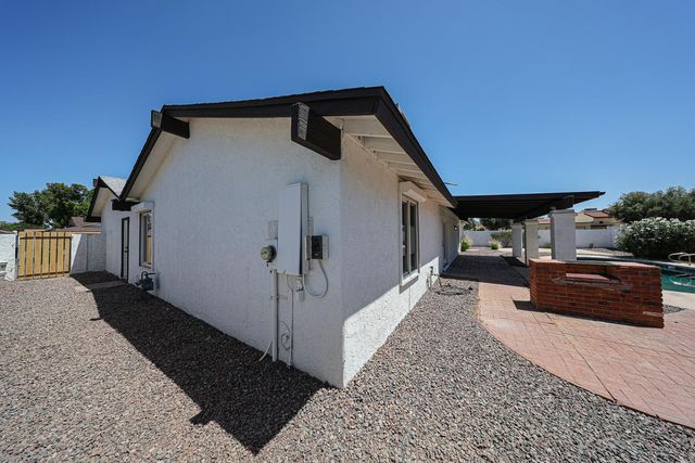 3001 W Mercer Lane, Phoenix, AZ 85029