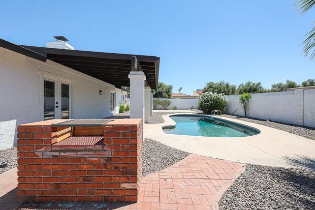3001 W Mercer Lane, Phoenix, AZ 85029