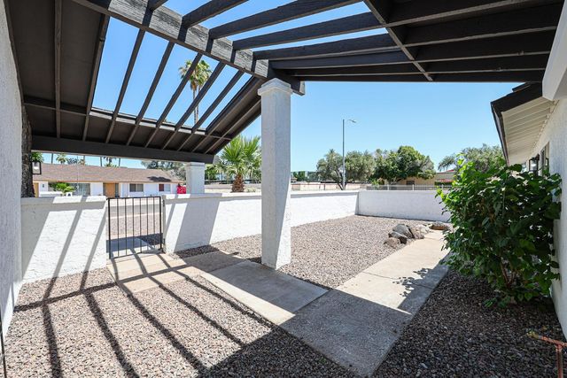 3001 W Mercer Lane, Phoenix, AZ 85029
