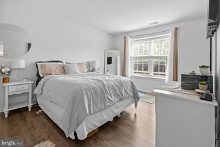 3801-A FENWICK LN, Mount Laurel, NJ 08054