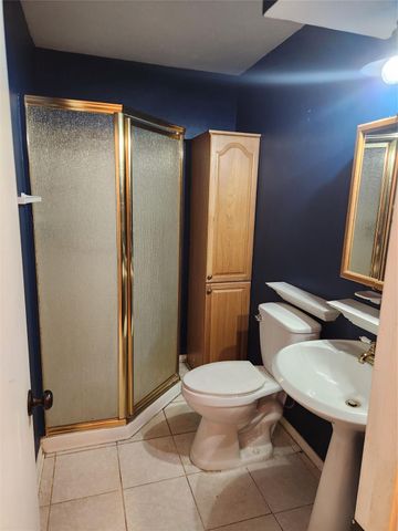 1205 Elm Street, Alvin, TX 77511
