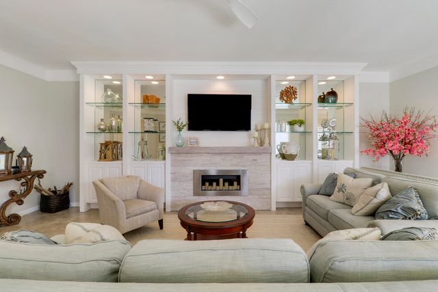 511 Sweet Bay Circle, Jupiter, FL 33458