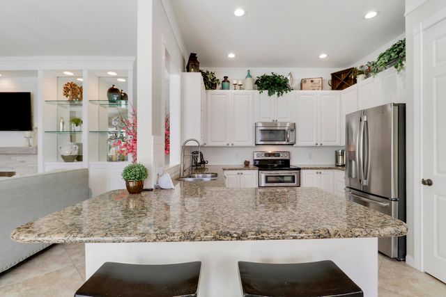 511 Sweet Bay Circle, Jupiter, FL 33458