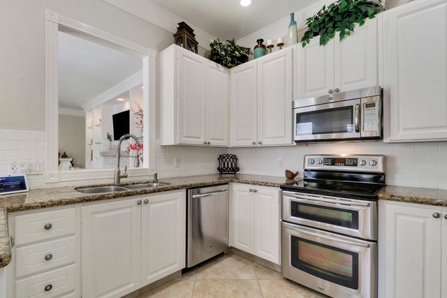 511 Sweet Bay Circle, Jupiter, FL 33458