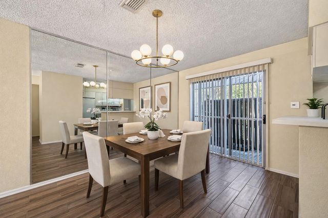 3100 Jeanetta Street 1004, Houston, TX 77063