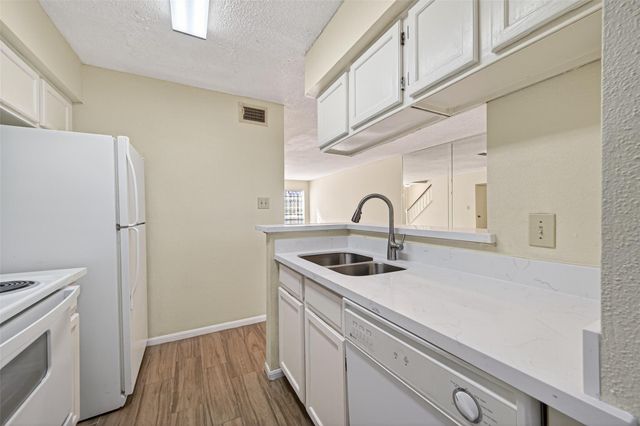 3100 Jeanetta Street 1004, Houston, TX 77063