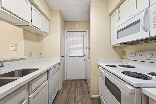 3100 Jeanetta Street 1004, Houston, TX 77063