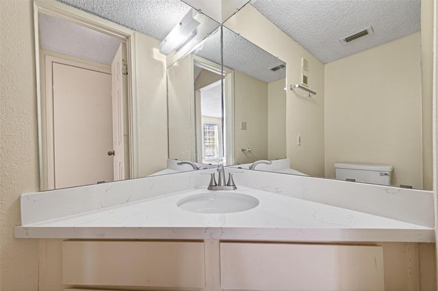 3100 Jeanetta Street 1004, Houston, TX 77063