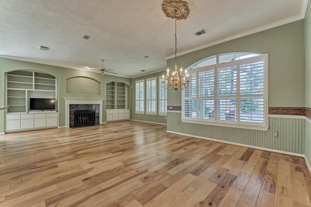 7 Wilmington Way, The Woodlands, TX 77384